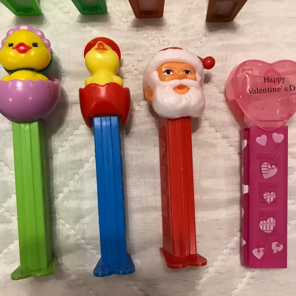 14 Vintage Holiday‎ PEZ Dispender Lot